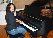 Piano classes for adults 19 years and older